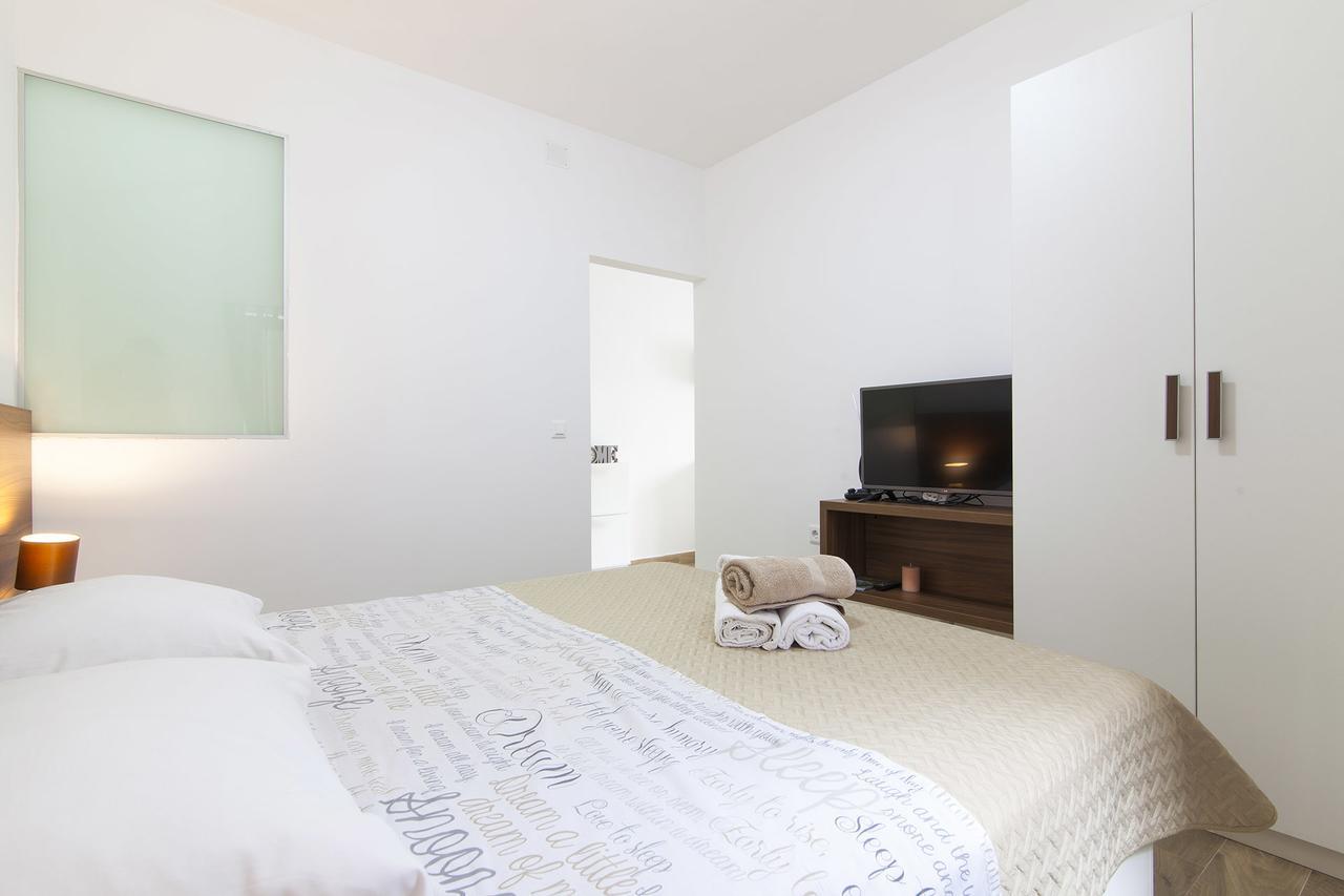 Apartment Francesco Šibenik Esterno foto